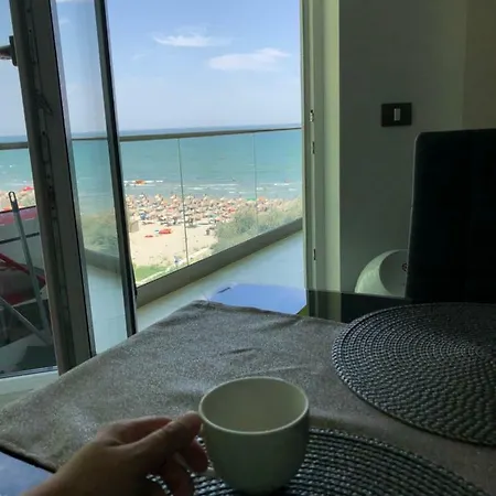 Apartament De Lux Alezzi Beach Mamaia Nord * Năvodari